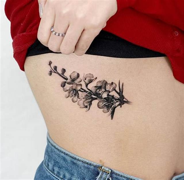Stunning Floral Rib Tattoos: an Exquisite Art Form